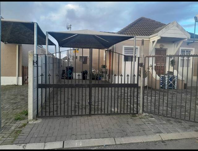 2 BEDROOM HOUSE FOR SALE IN KLAPMUTS